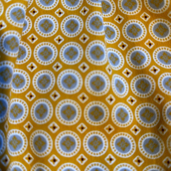 Banana Republic top size 0Petite - Picture 2 of 7